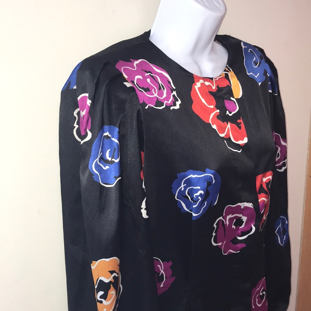 - Anne Klein puff sleeves floral button blouse 10